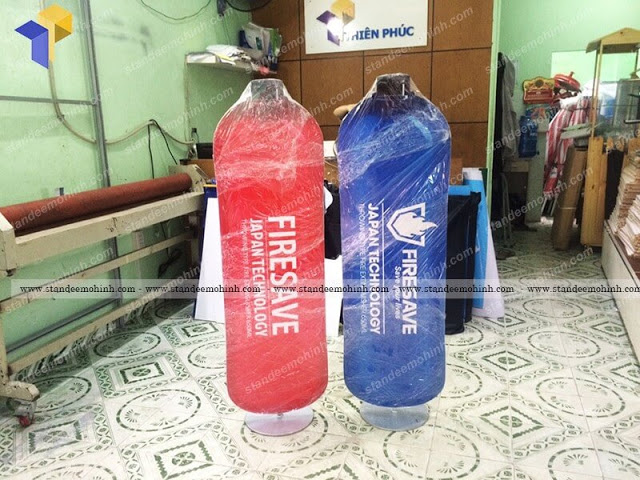 Standee mô hình sản phẩm