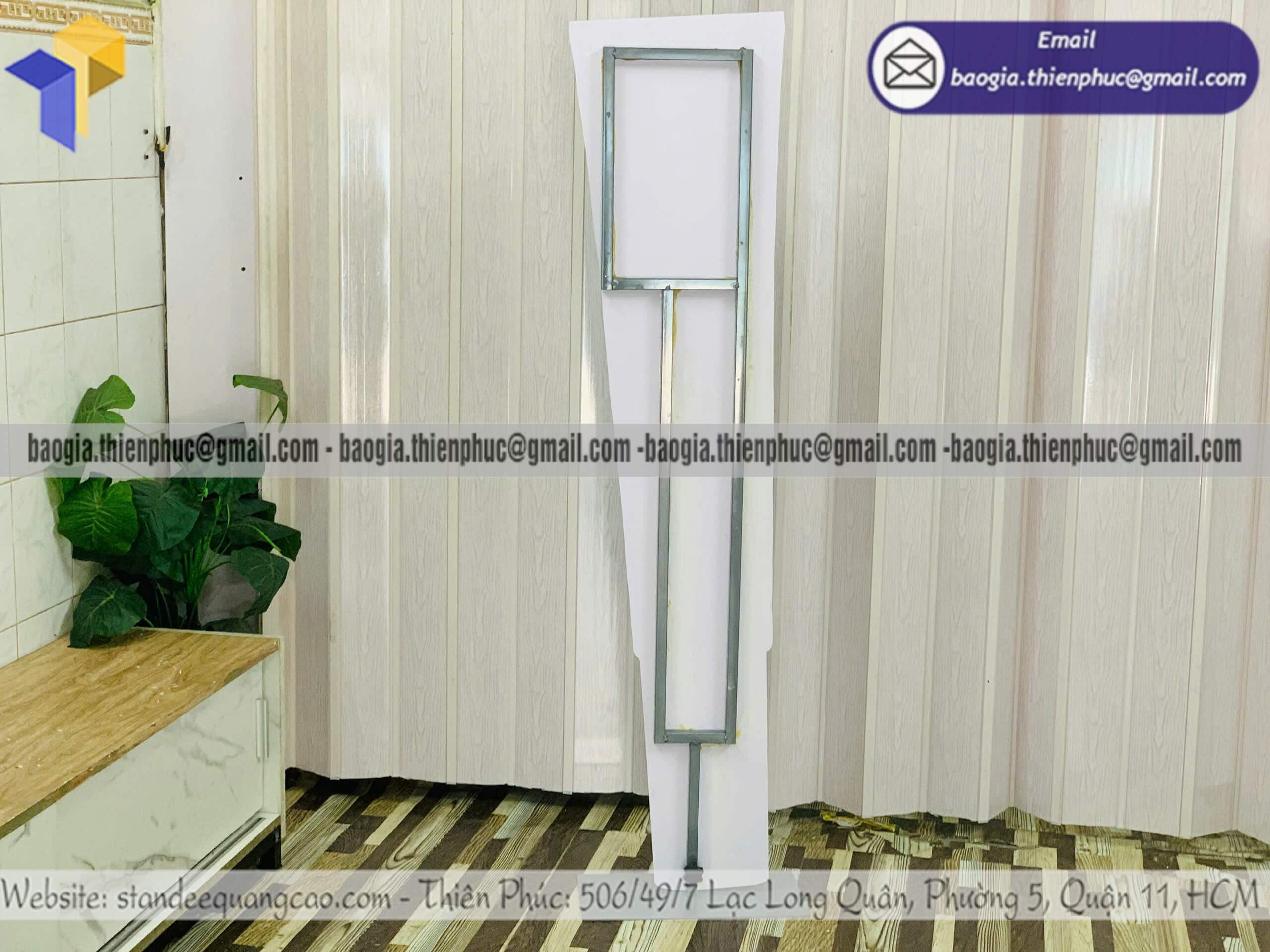 Standee mockup sản phẩm 1 mặt quảng cáo ngoài trời giao hàng toàn quốc cho mọi ngành nghề