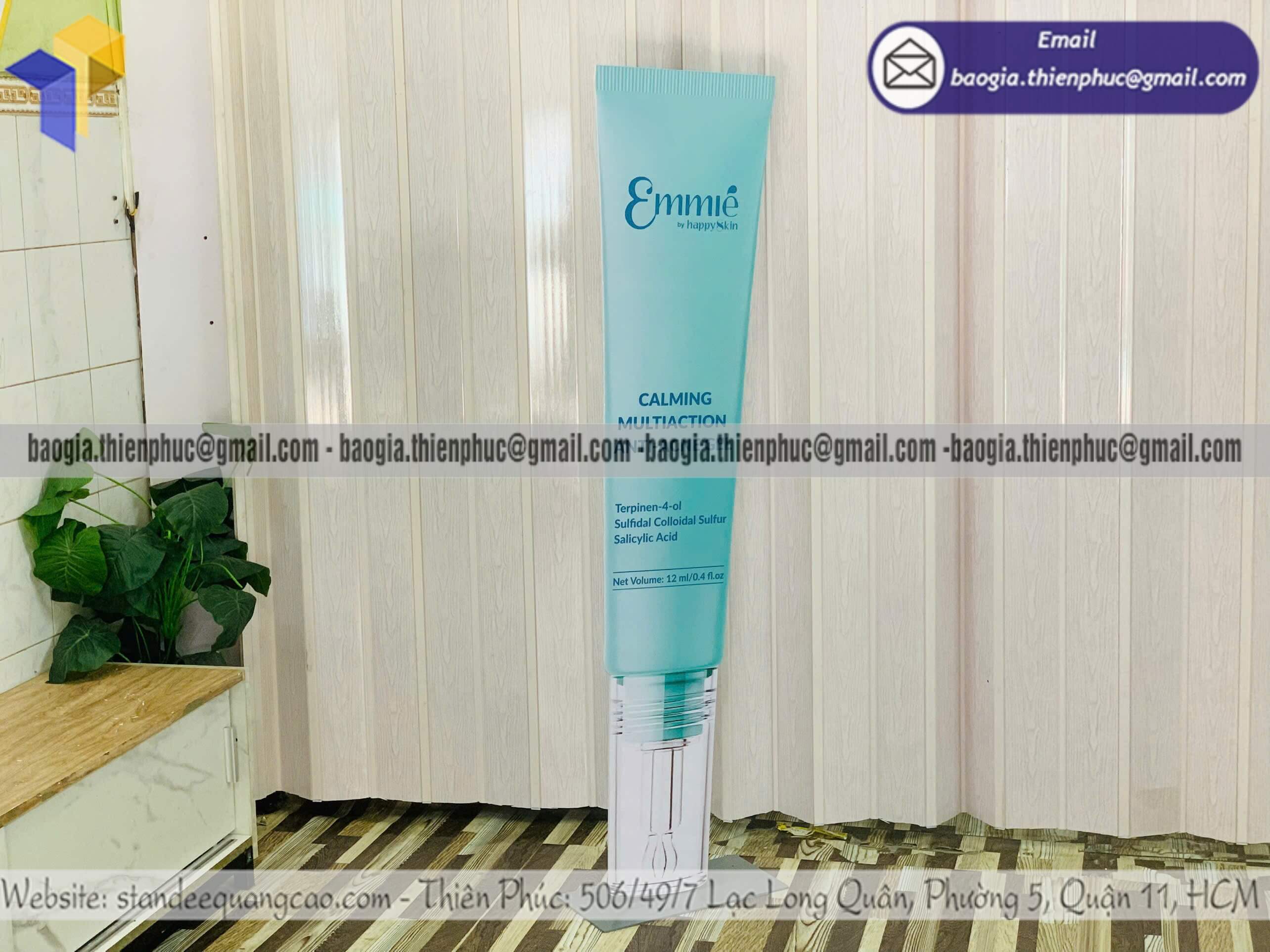 Standee mockup sản phẩm 1 mặt quảng cáo ngoài trời