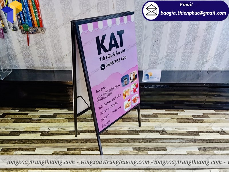 standee ngoài trời giá rẻ