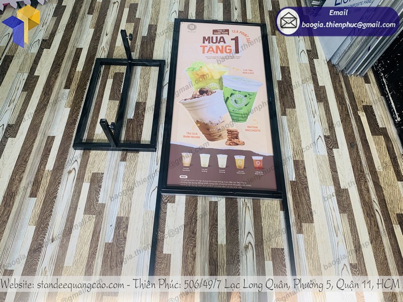 Standee ngoài trời khai trương đẹp