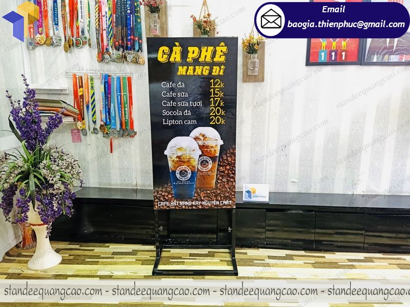 standee quảng cáo khung sắt