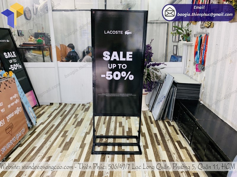 standee quảng cáo khung sắt