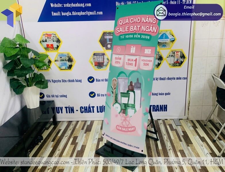 standee chịu gió ngoài trời lắp ráp