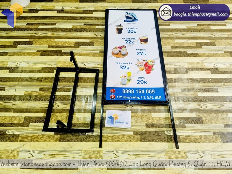 standee quảng cáo ngoài trời