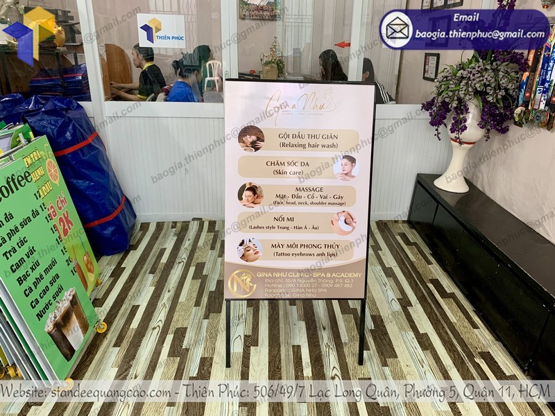 standee quảng cáo ngoài trời