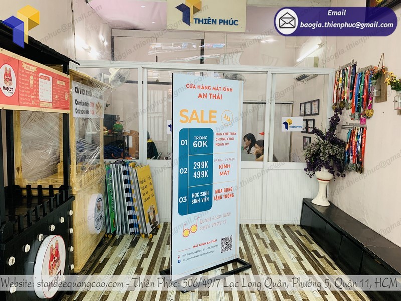 standee quảng cáo sale rẻ