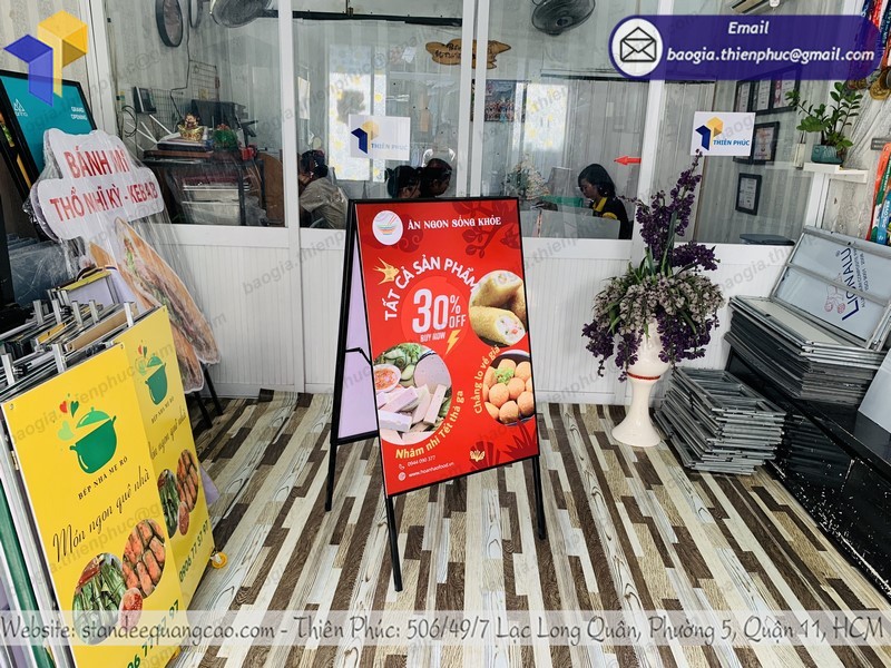 Standee quảng cáo thiết kế đẹp