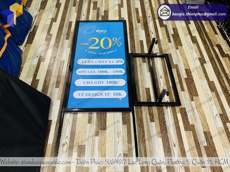 Standee quảng cáo tiệm nail rẻ