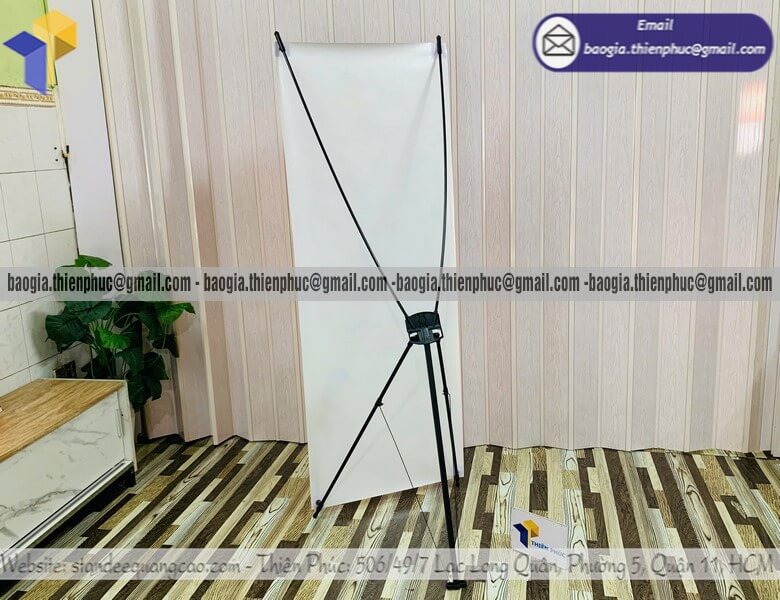 Standee quảng cáo treo poster 1 mặt xếp gọn ngoài trời bán cho cửa hàng shop trung tâm thương mại