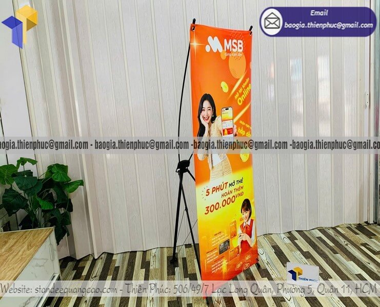 Standee quảng cáo treo poster 1 mặt xếp gọn ngoài trời cho đơn vị tổ chức sự kiện