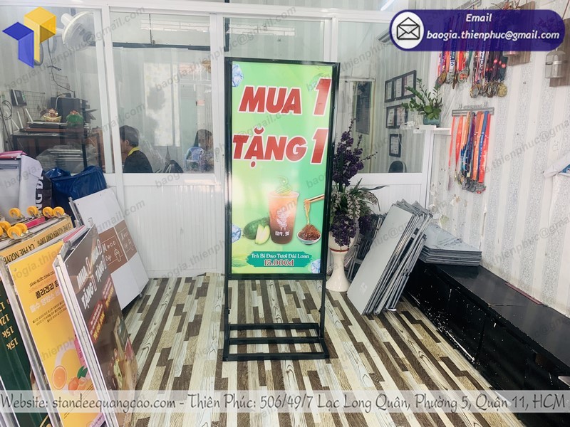 standee sắt hai mặt quảng cáo rẻ