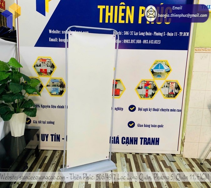 mẫu khung treo standee lắp ráp