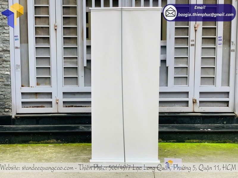 Thiết kế standee dựng nhôm cuốn in logo đẹp xuất hóa đơn VAT dịch vụ