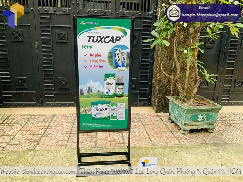 Thiết kế standee khung sắt theo yêu cầu độc quyền