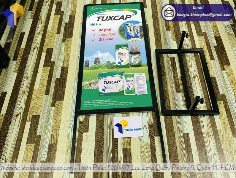 Thiết kế standee khung sắt theo yêu cầu giá rẻ, bền đẹp
