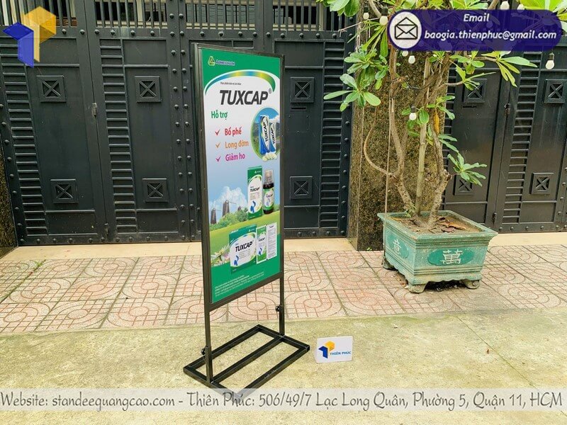 Mẫu standee khung sắt theo yêu cầu sản xuất trực tiếp tại xưởng
