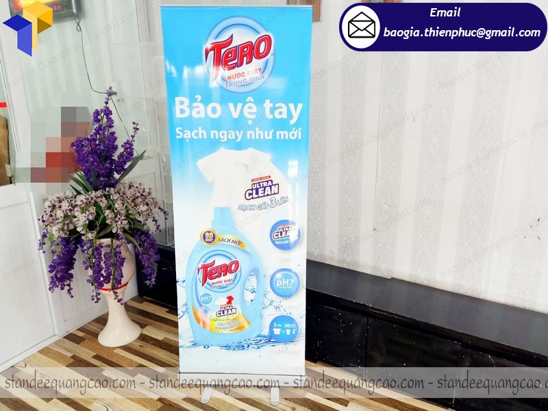 thiết kế standee quảng cáo