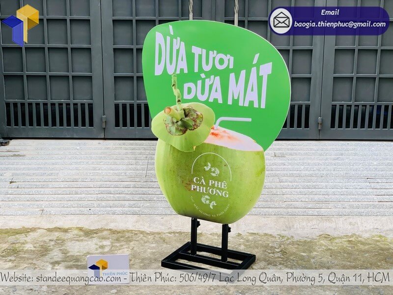 Xưởng gia công standee mô hình sản phẩm 3D cho cửa hàng chất liệu bền