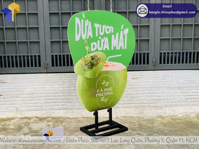 Xưởng gia công standee mô hình sản phẩm 3D cho cửa hàng  hút khách từ cửa ra vào