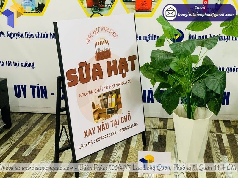 Xưởng in bảng standee quảng cáo 1 mặt nhanh trực tiếp không qua trung gian