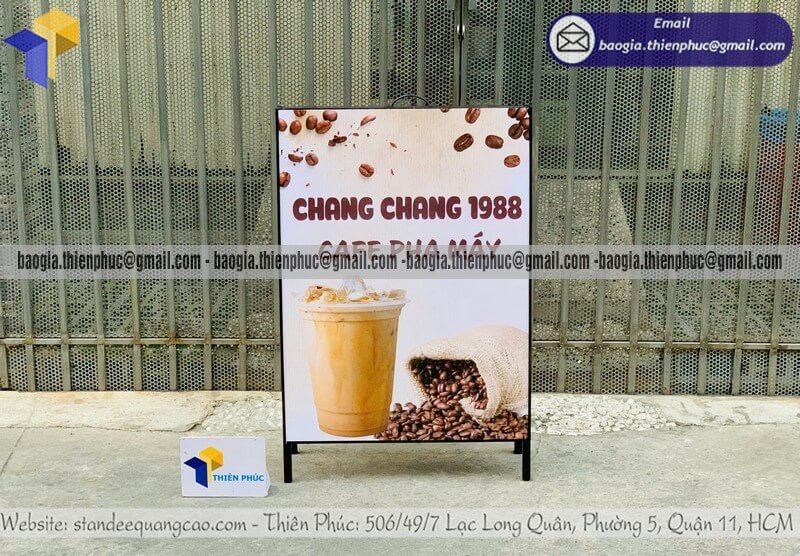 Xưởng làm bảng standee A chân sắt in logo giá rẻ