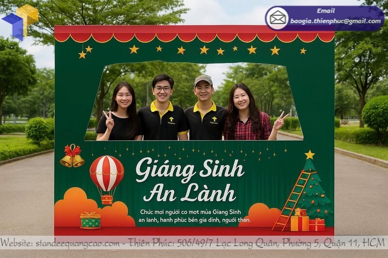 Xưởng sản xuất khung chụp ảnh dịp Giáng Sinh formex rẻ