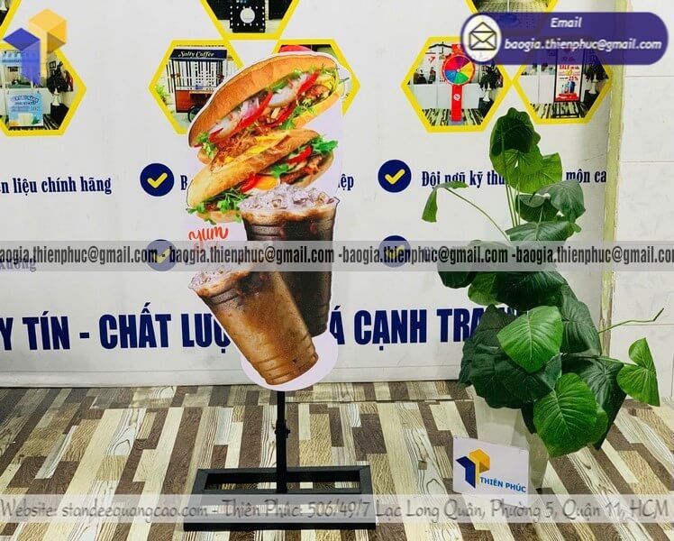 Xưởng sản xuất standee mô hình ly cafe in 3D ngoài trời